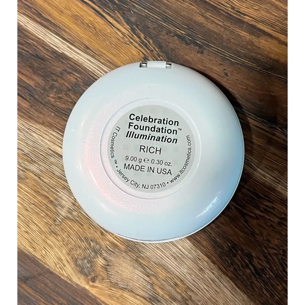 It Cosmetics Celebration New Foundation Illumination - Color Rich